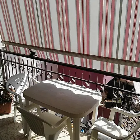 A Casa Di Nonna Bis Ferienhaus Trani